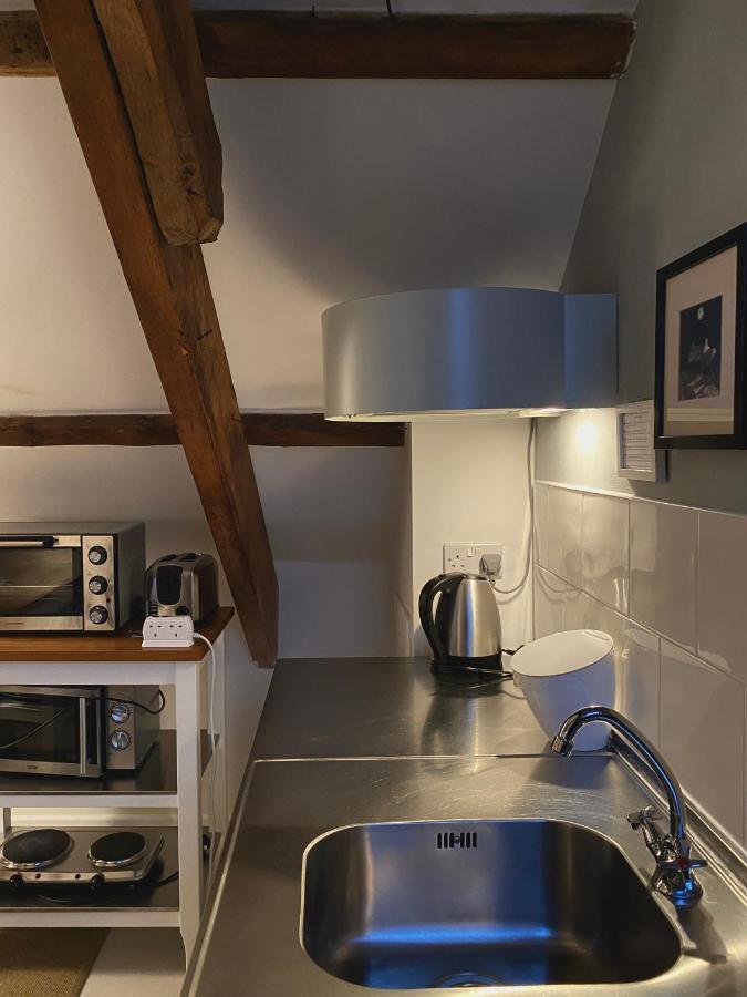 The Attic Apartment, Quay Street Studios Cardigan Exterior photo