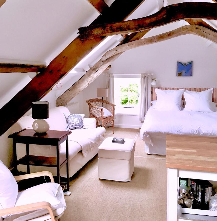 The Attic Apartment, Quay Street Studios Cardigan Exterior photo