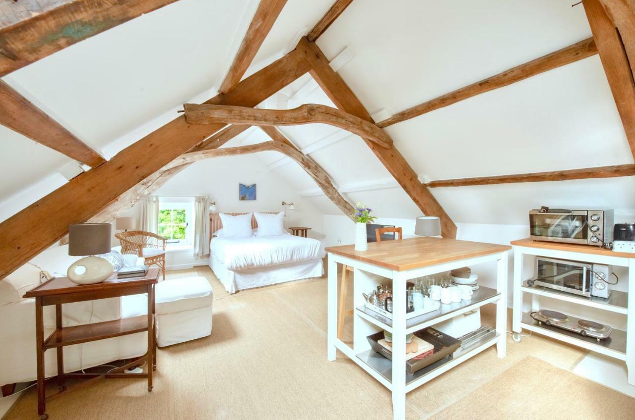 The Attic Apartment, Quay Street Studios Cardigan Exterior photo